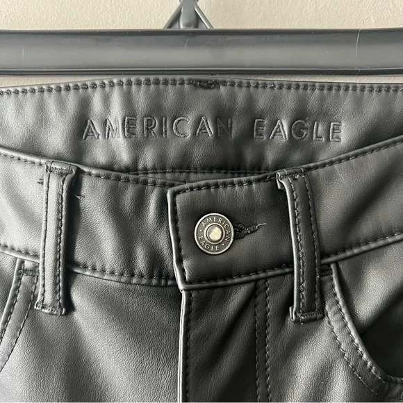 American Eagle Faux Leather Black Hi Rise Jeggings Size 6 - Picture 2 of 6